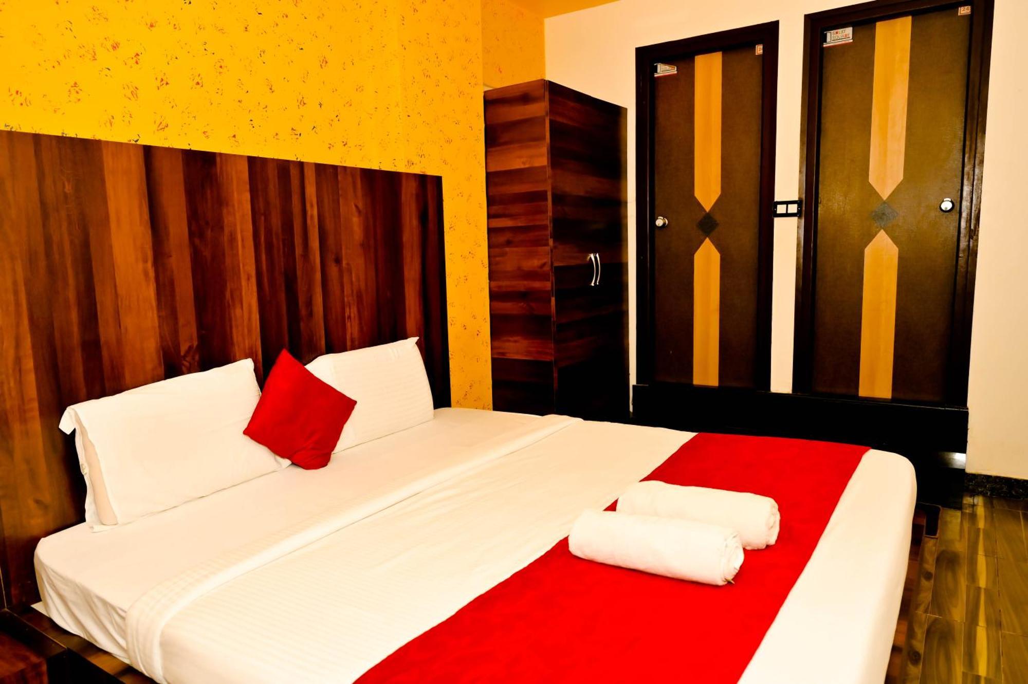 Hotel Townhouse Mk Chikmagalūr Esterno foto