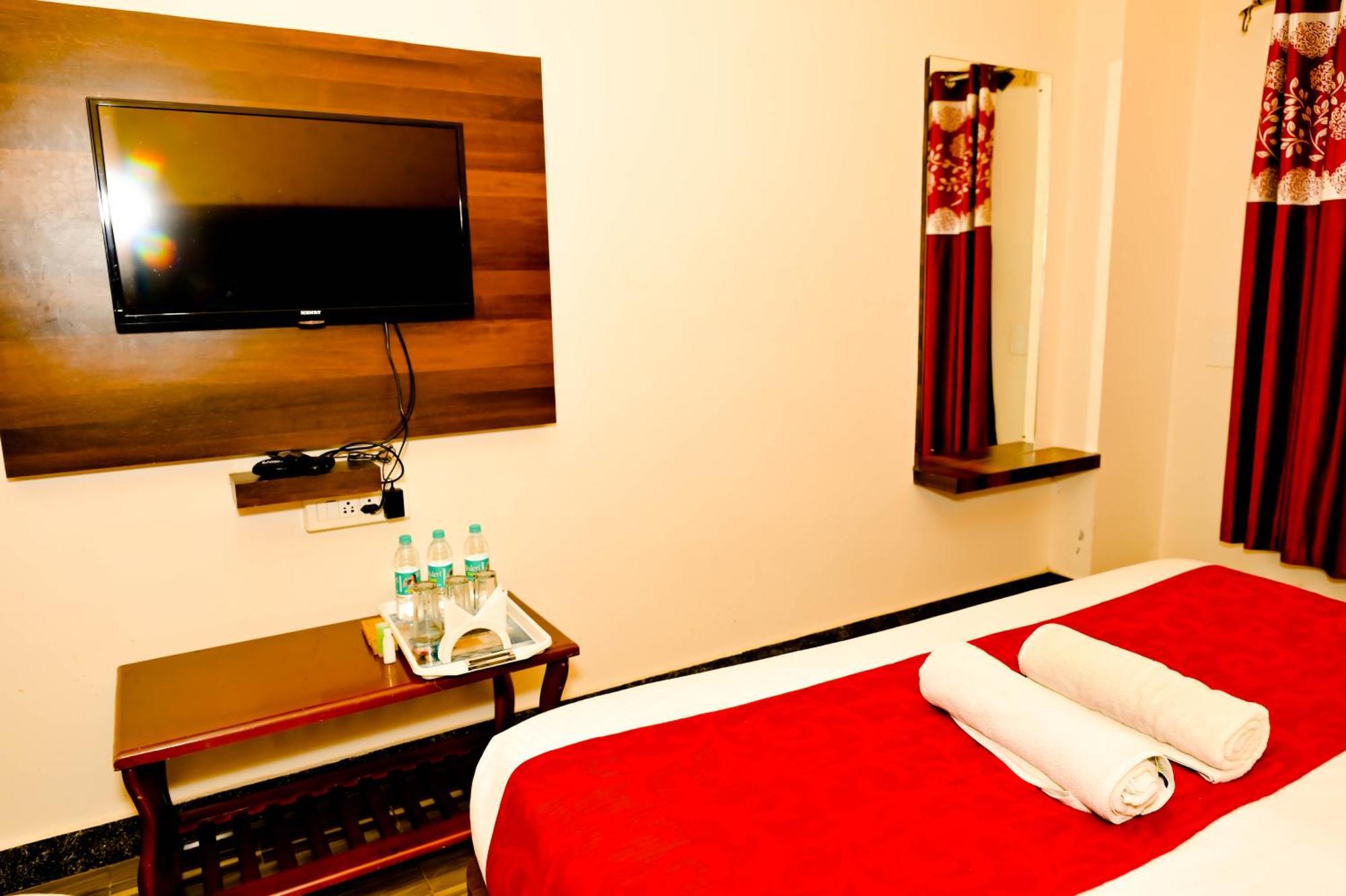 Hotel Townhouse Mk Chikmagalūr Esterno foto