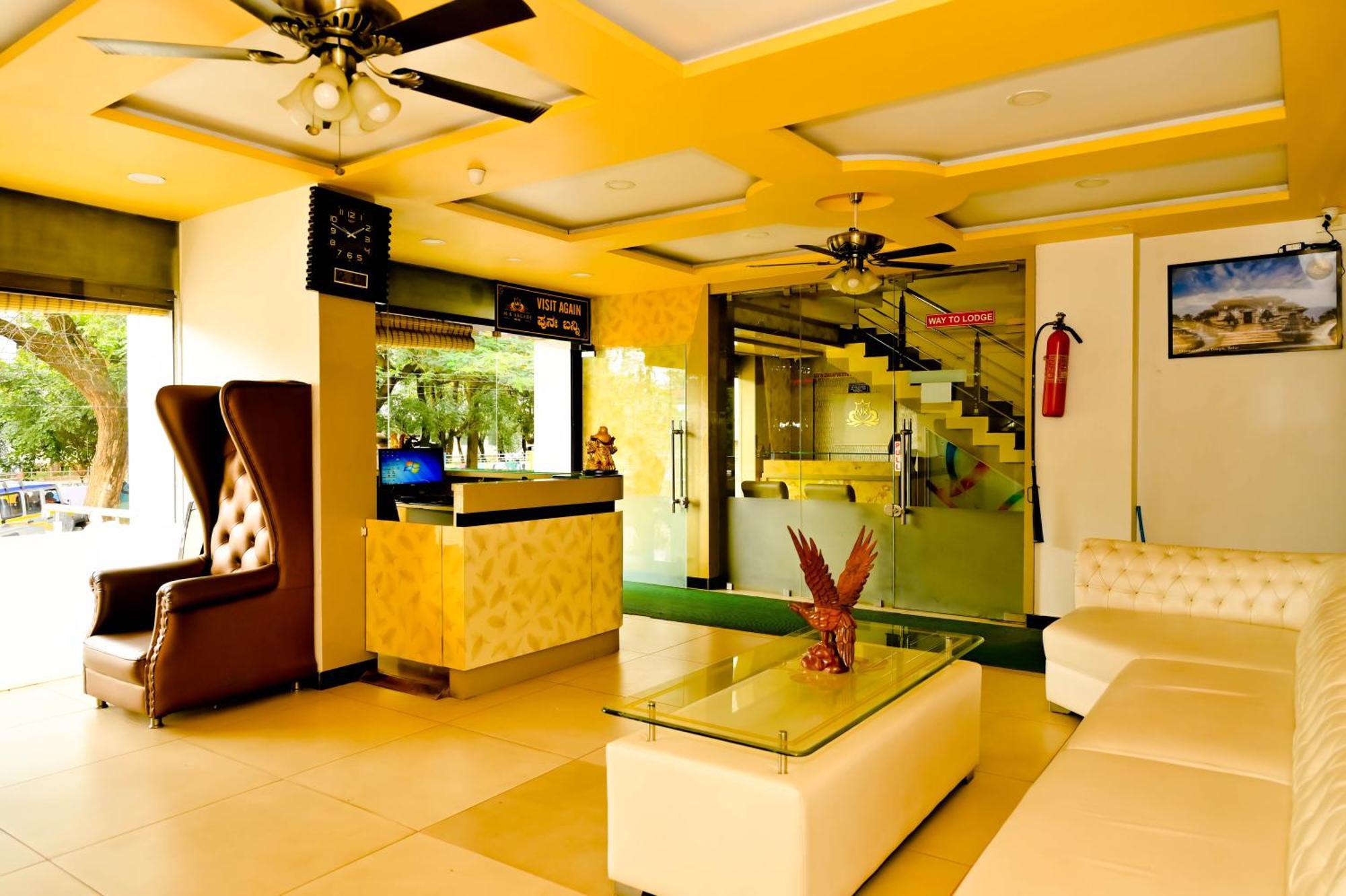 Hotel Townhouse Mk Chikmagalūr Esterno foto