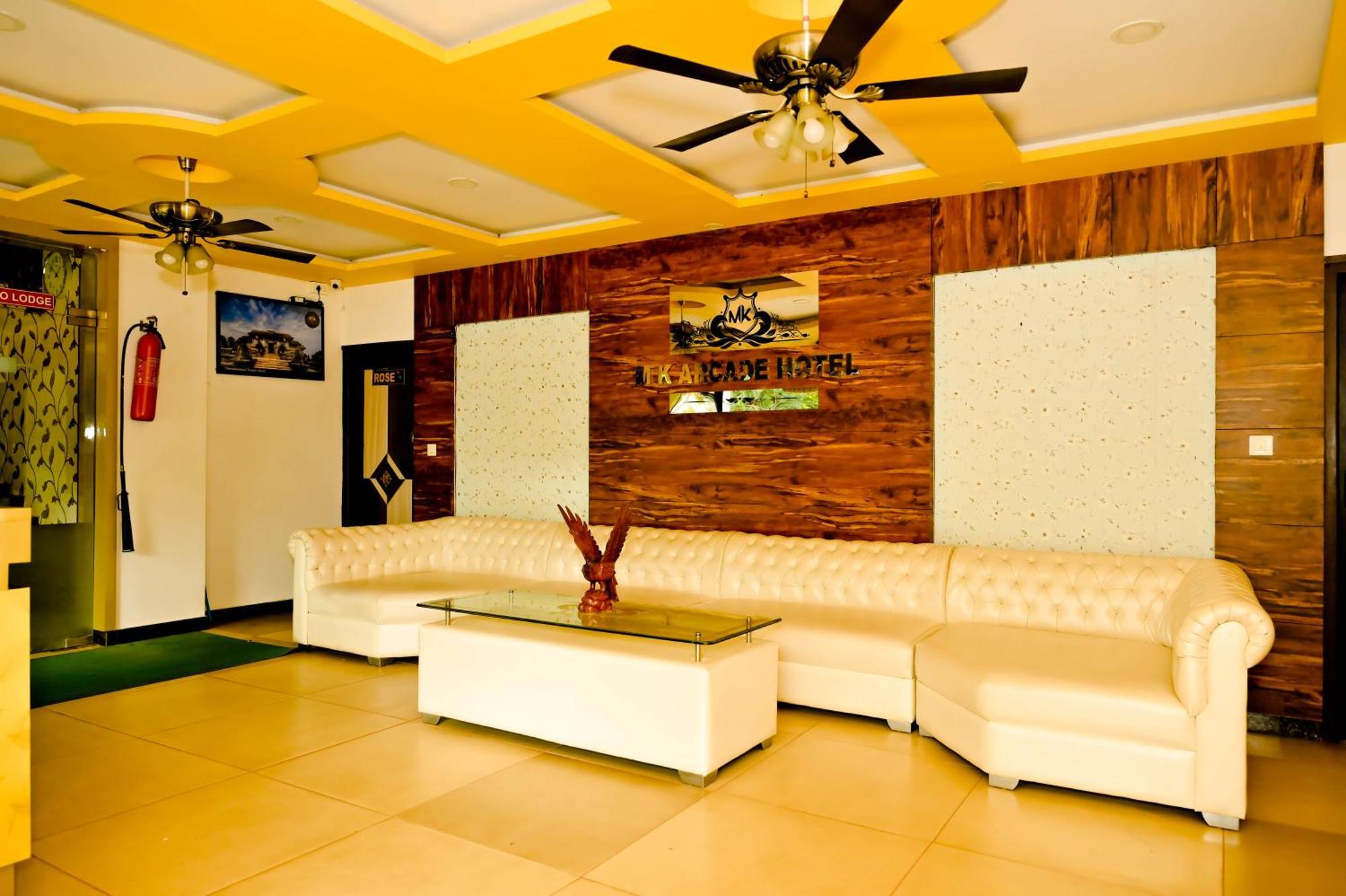 Hotel Townhouse Mk Chikmagalūr Esterno foto