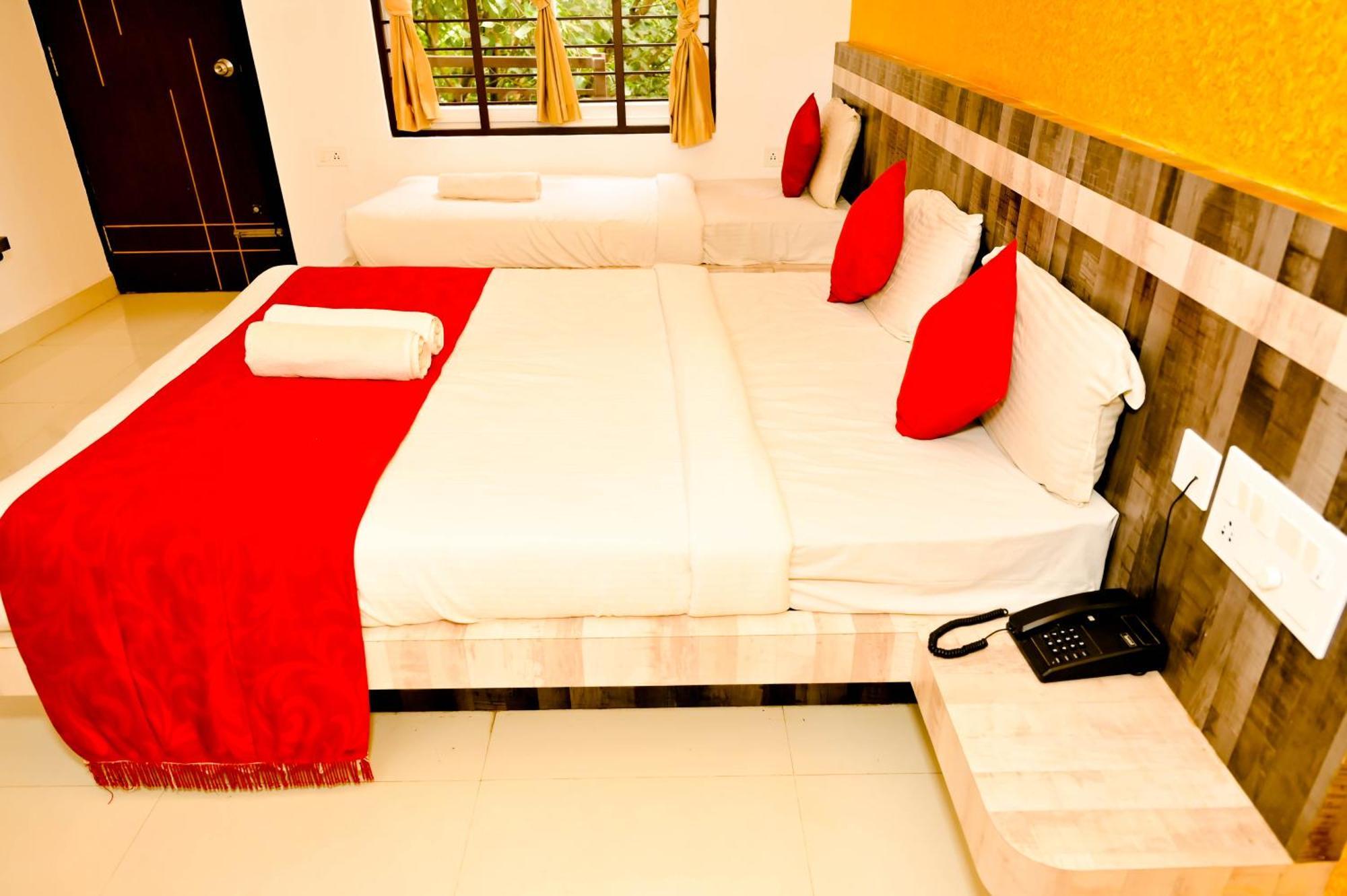 Hotel Townhouse Mk Chikmagalūr Esterno foto