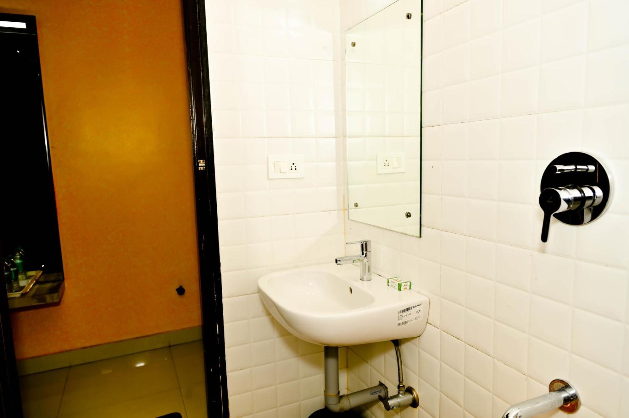 Hotel Townhouse Mk Chikmagalūr Esterno foto