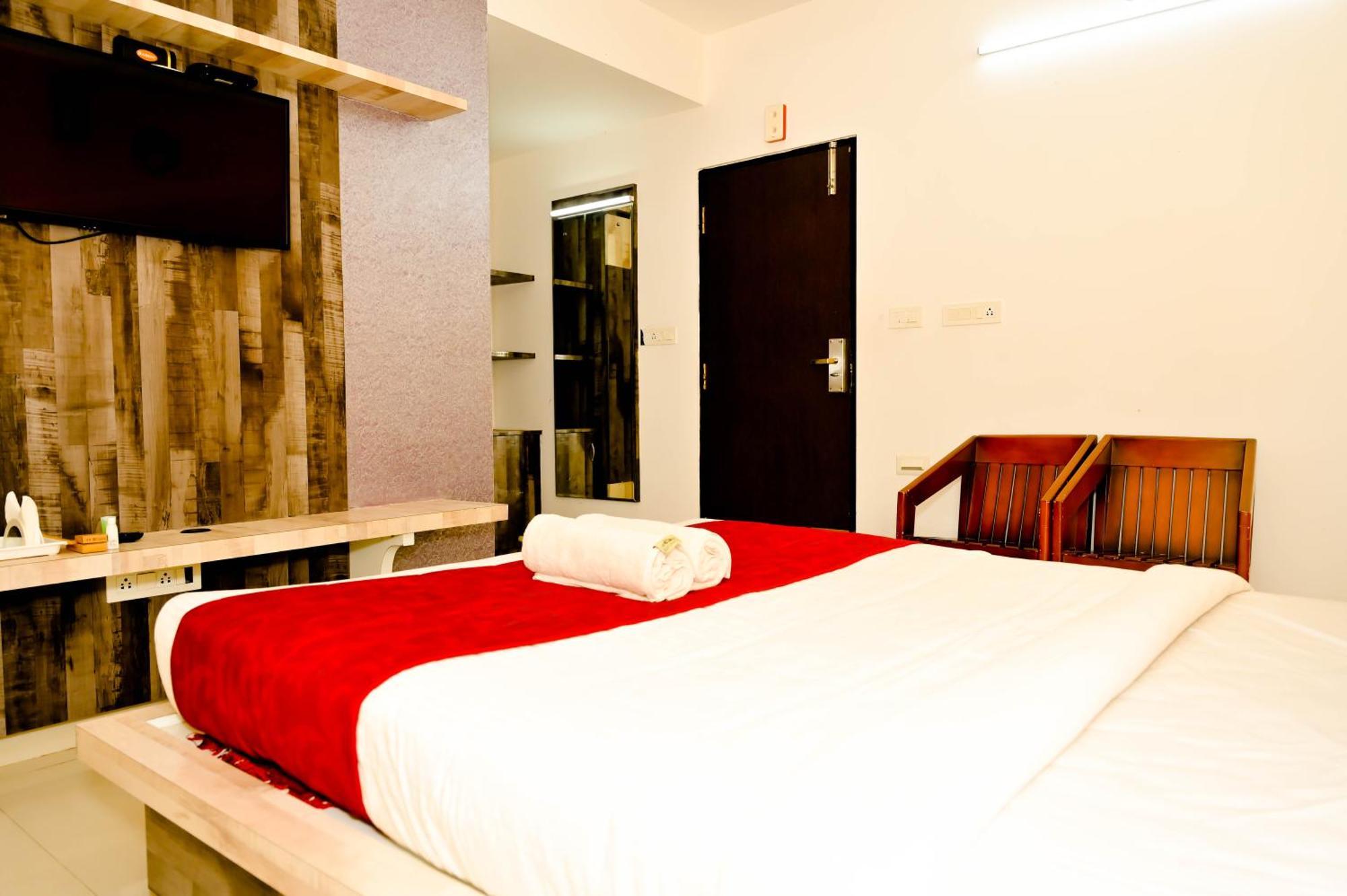 Hotel Townhouse Mk Chikmagalūr Esterno foto