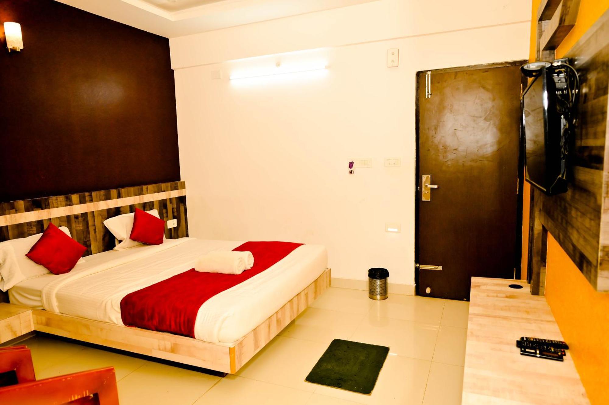 Hotel Townhouse Mk Chikmagalūr Esterno foto