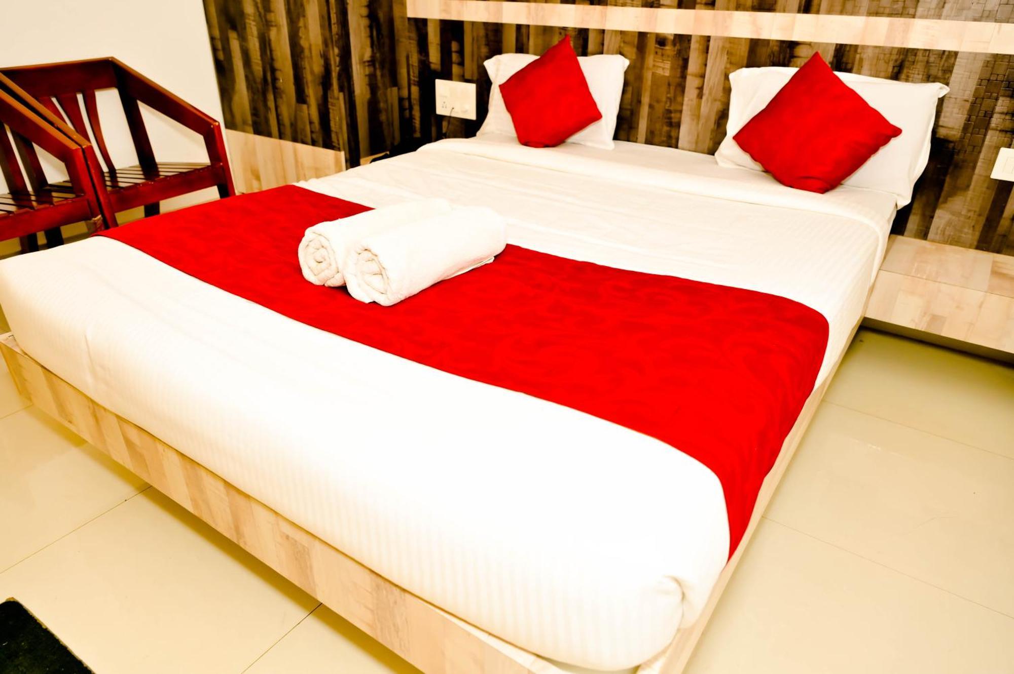 Hotel Townhouse Mk Chikmagalūr Esterno foto